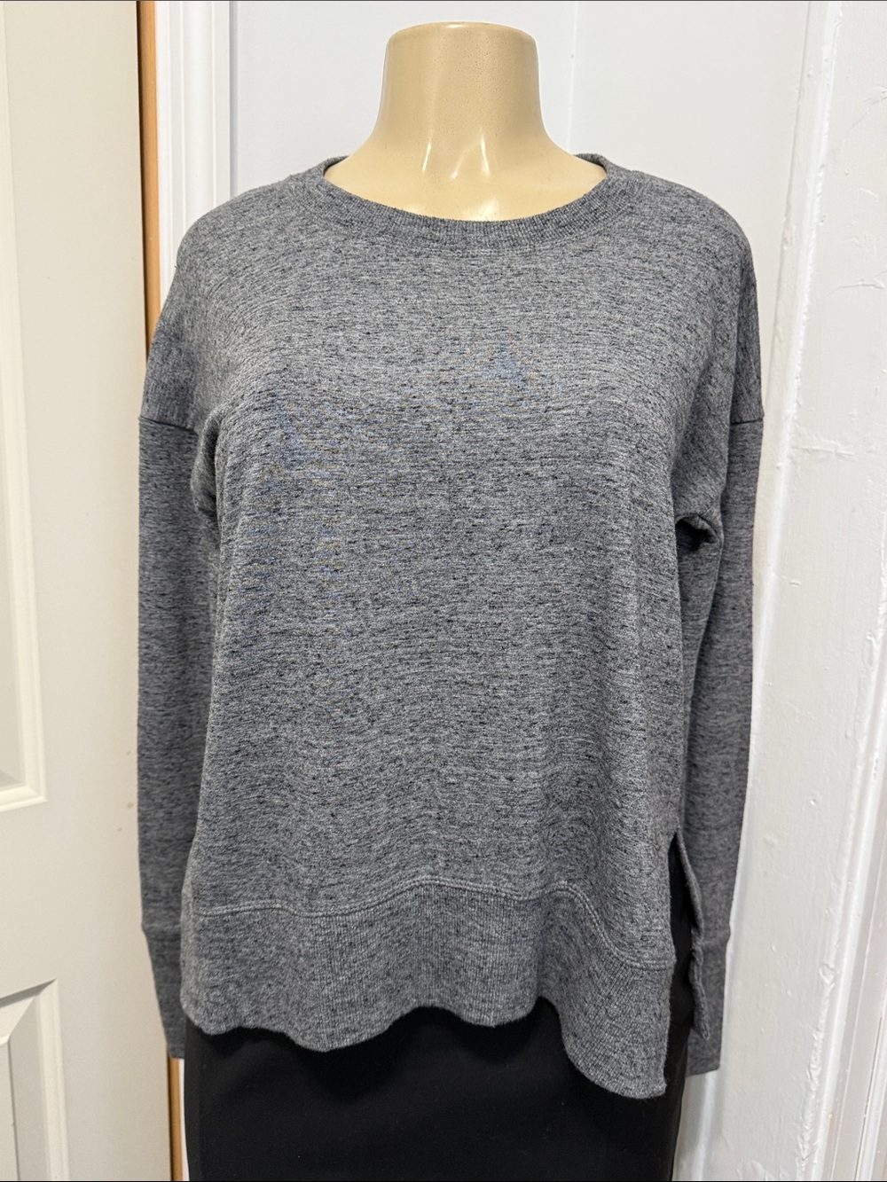 Athleta Gray Crewneck Pullover Sweater